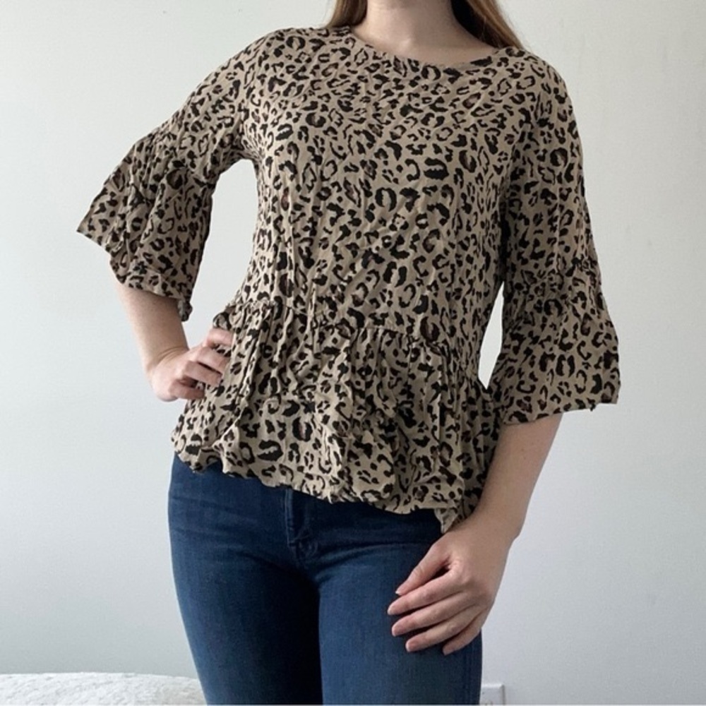 NWT Suzy Shier Leopard print top animal brown cheetah S peplum new loose fit